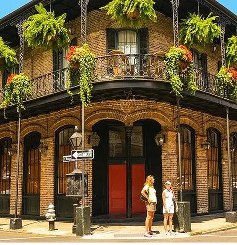 Exclusive Culinary Adventure in New Orleans: Private Cooking Class, Food Tour, and 3-Night Luxury Hotel Stay